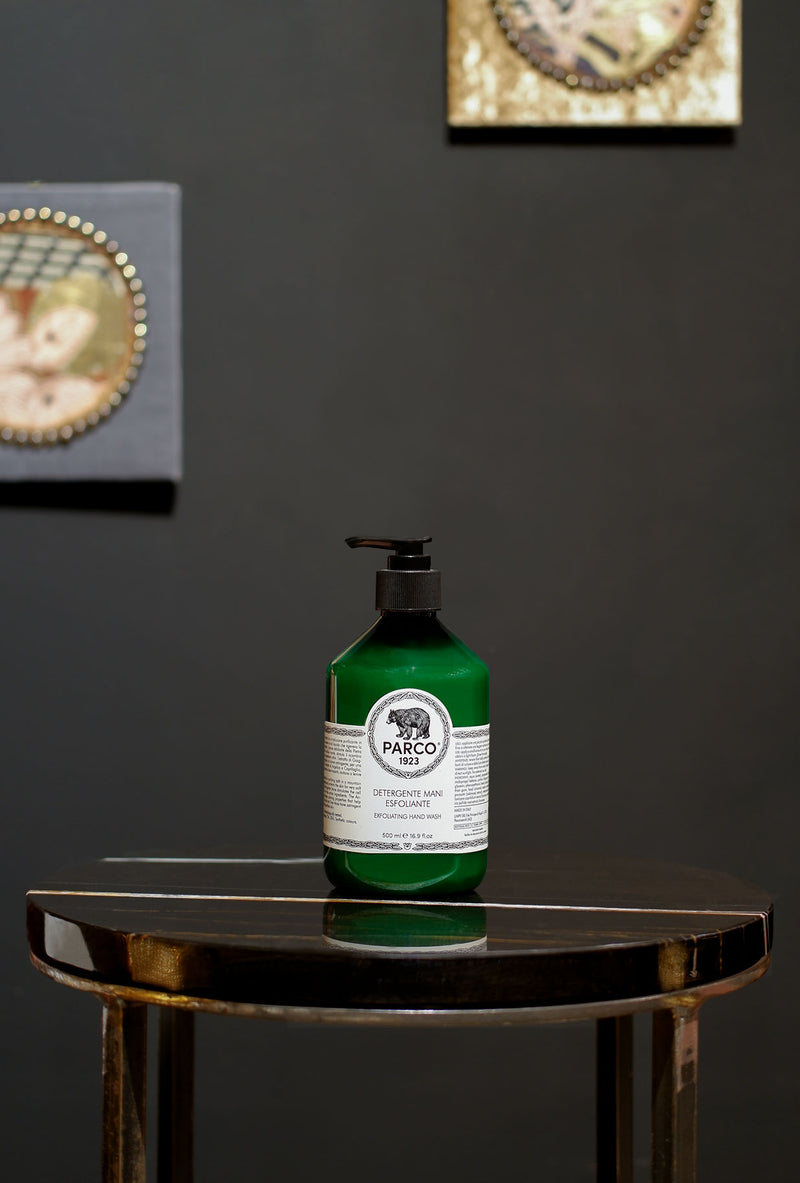 Detergente Esfoliante Mani profumato della maison Parco 1923