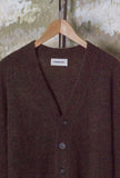 Cardigan di Atomofactory realizzato in un pregiato blend di lana e alpaca nell’intensa tonalità Moro da Uomo