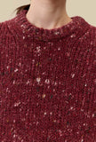 Maglia Girocollo Bic-Boc di Alysi realizzata in morbida lana merino nella calda e profonda tonalità Merlot da Donna