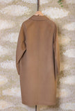 Long Coat di Amaranto realizzato in un pregiato blend di lana e cashmere nell’intramontabile tonalità Camel da Uomo