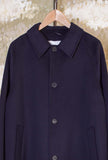 Long Coat di Amaranto realizzato in un pregiato blend di lana e cashmere nella profonda tonalità Navy da Uomo