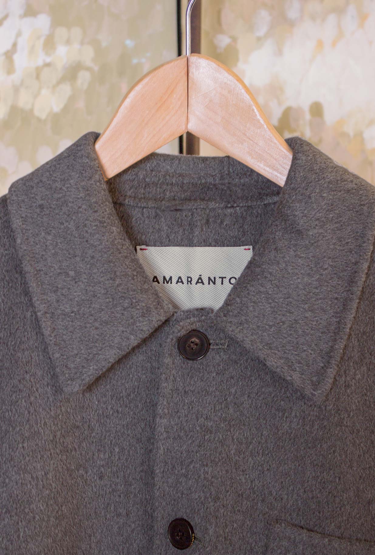 Over Work Jacket di Amaranto realizzata in un pregiato blend di lana e cashmere nell’inedita tonalità Cenere Grey da Uomo