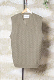 Gilet di Amaranto realizzato in un pregiato blend di lana e cashmere nell’intramontabile tonalità Greige da Uomo
