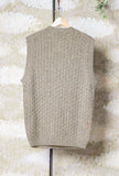 Gilet di Amaranto realizzato in un pregiato blend di lana e cashmere nell’intramontabile tonalità Greige da Uomo