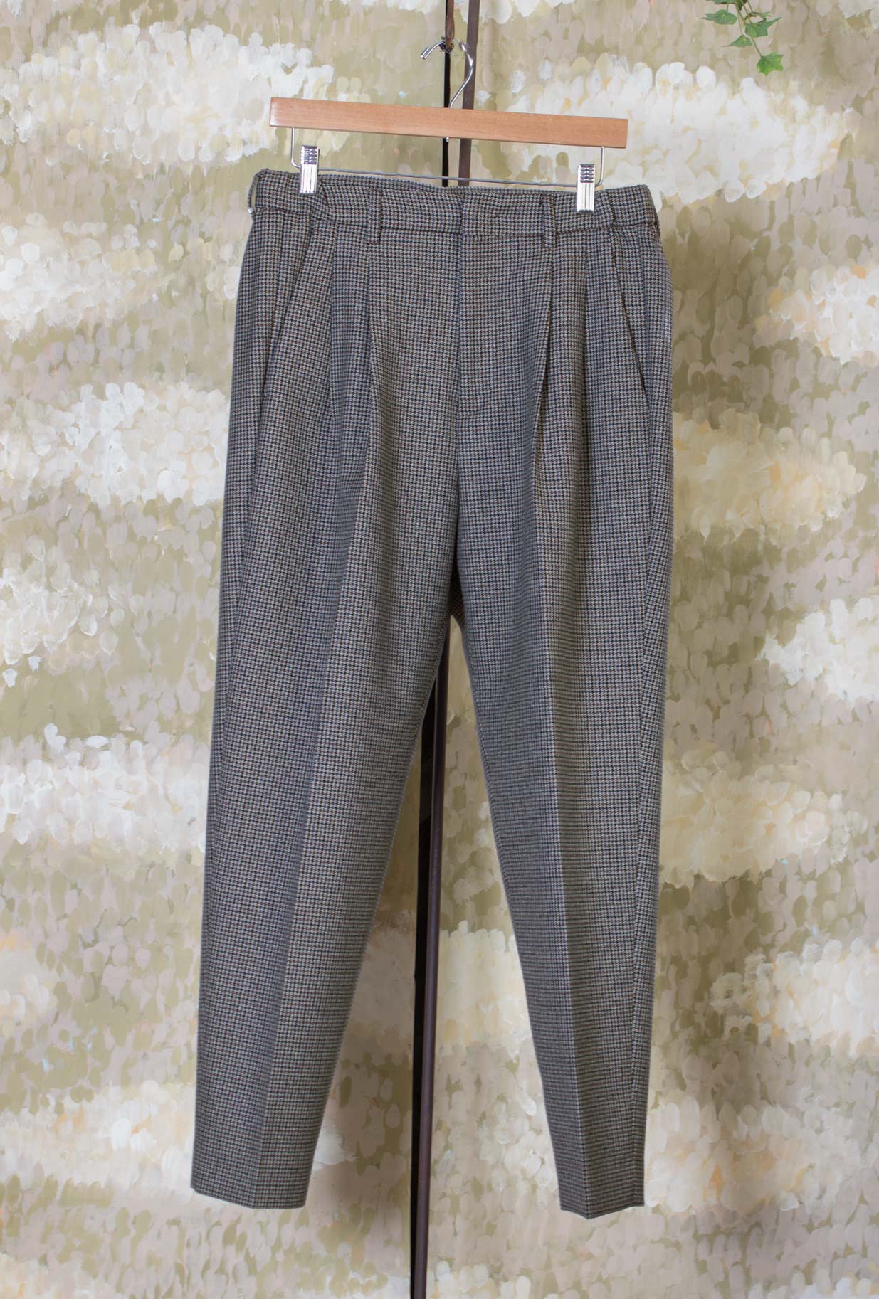 Pantalone di Be Able realizzato in pregiata lana nella raffinata fantasia pied-de-poule da Uomo