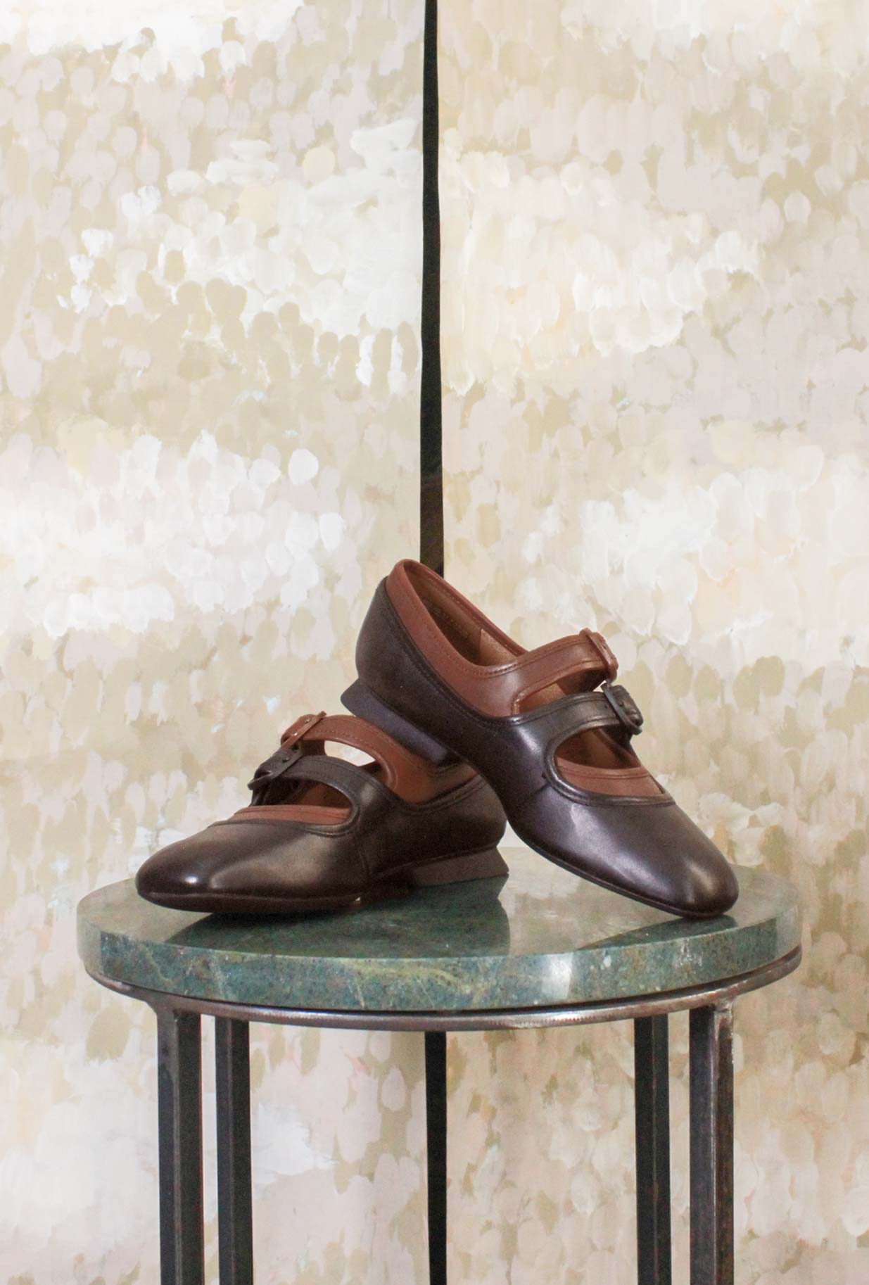 Ballerina Casi Double di Camper  nella raffinata combinazione Black-Cuoio da Donna
