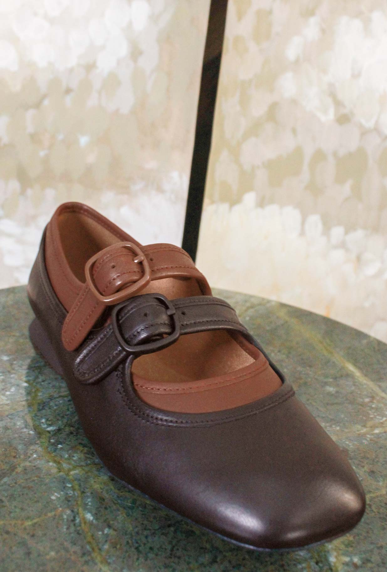 Ballerina Casi Double di Camper  nella raffinata combinazione Black-Cuoio da Donna