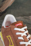 Sneakers Drift Walk Hazelnut di Camper rappresentano in pieno la dinamicità dell’uomo moderno e cosmopolita 