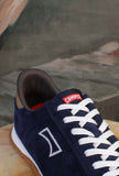 Sneakers Drift Walk Night Blue di Camper rappresentano in pieno la dinamicità dell’uomo moderno e cosmopolita 