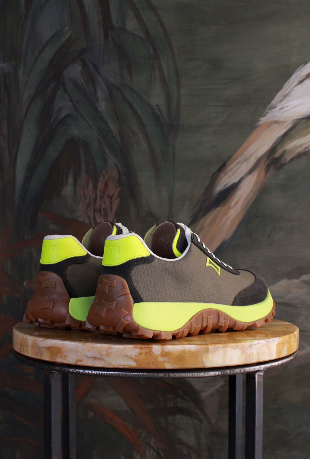 Nuova sneakers drift trail di camper lab uomo con suola vibram color meteor green