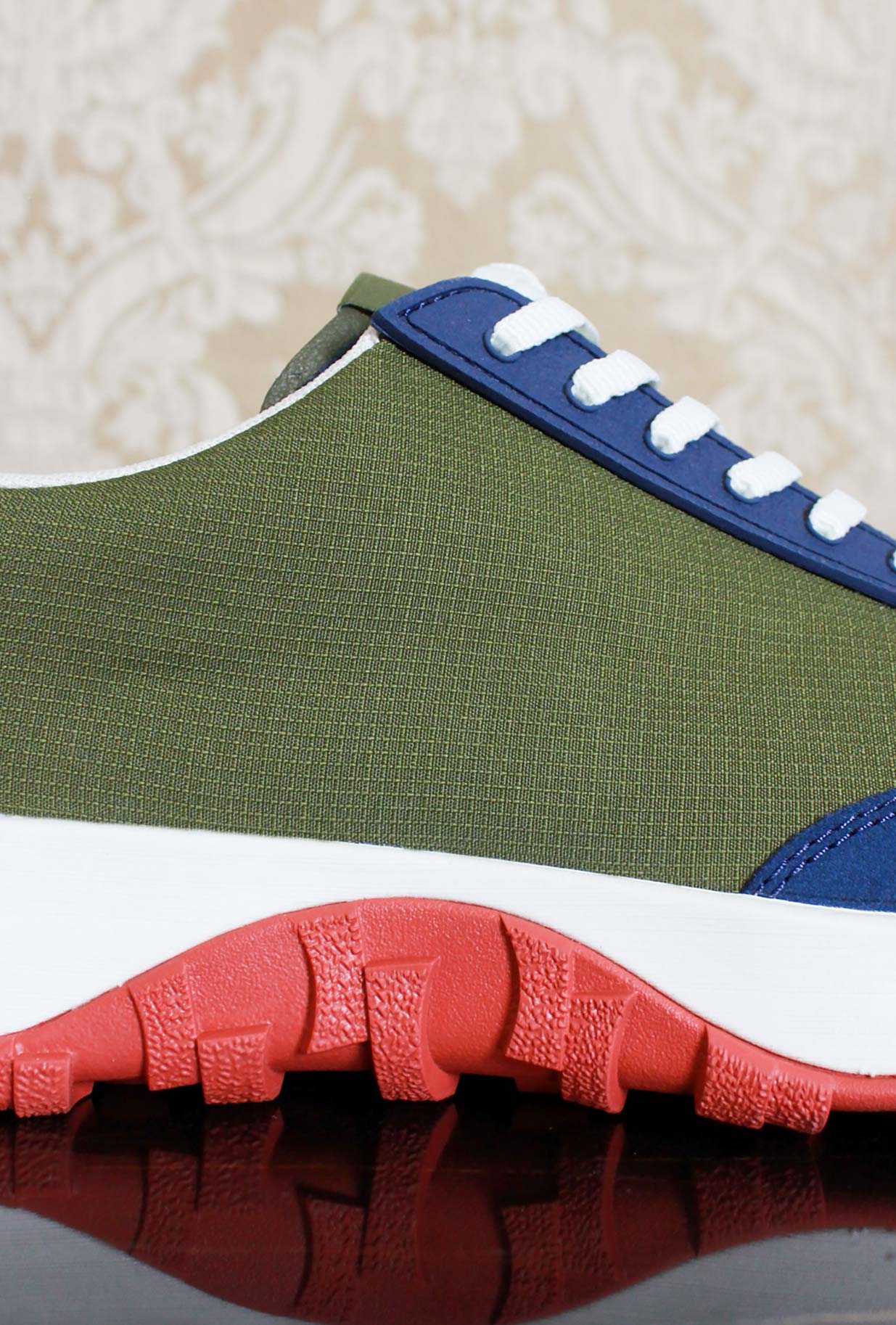 Senaekrs drift trail di camper lab con suola vibram color military green uomo ss24