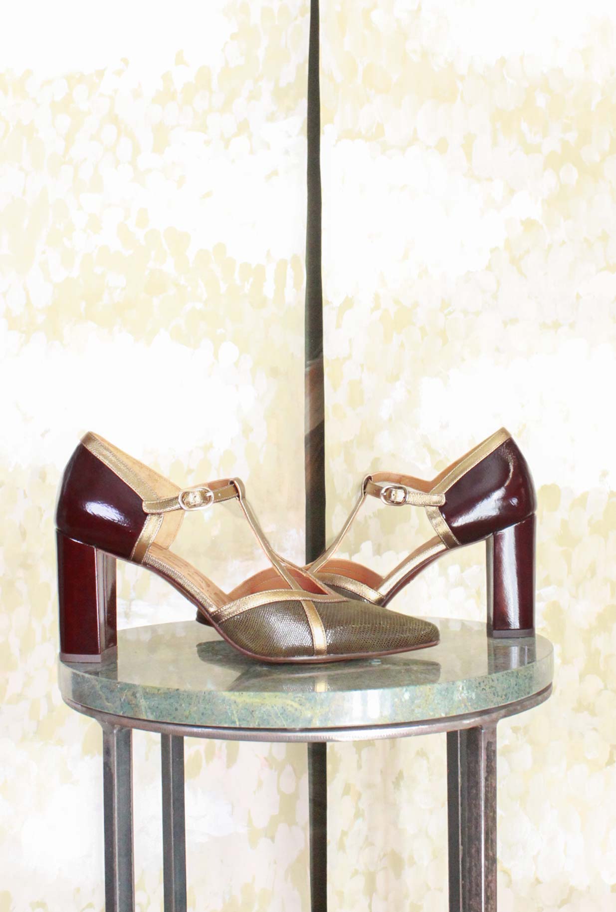 Décolleté Awear di Chie Mihara realizzate in pregiata pelle nell’elegante nuance Olive Drab da Donna