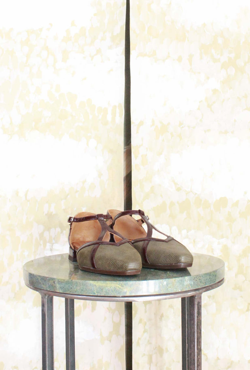Décolleté Gidena di Chie Mihara realizzate in pregiata pelle nell’elegante nuance Olive Drab da Donna