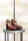 Décolleté Plateau Uyaro di Chie Mihara fascino rétro-chic realizzato in pregiata pelle color Marron Glacé da Donna