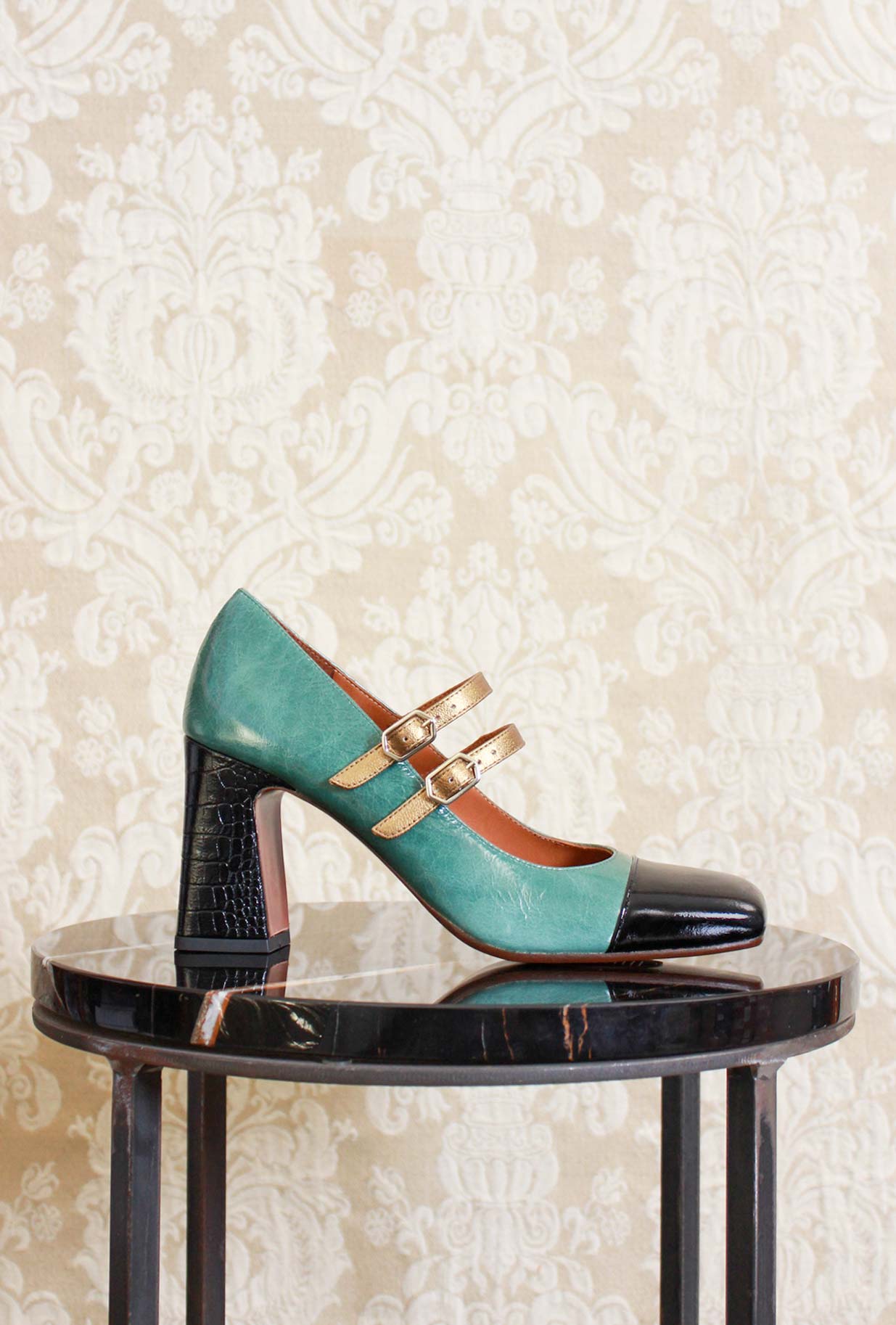 Chie Mihara D collet Oly Antique Green Galax Sarzana GalaxSarzana