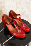 Dècolleté wante di chie mihara con t-strap nell'esclusiva colorway red passion
