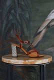 nuovo sandalo bechill di chie mihara con tacco alto 7,5 cm color ambra e cognac