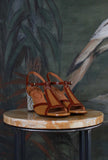 nuovo sandalo bechill di chie mihara con tacco alto 7,5 cm color ambra e cognac
