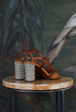 nuovo sandalo bechill di chie mihara con tacco alto 7,5 cm color ambra e cognac