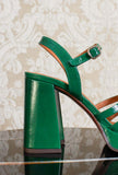 Sandalo Zelele colo r emerald con plateau di chie mihara stagione SS24