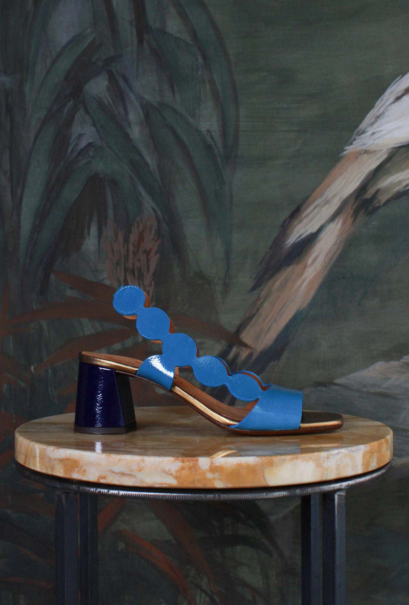 chie mihara nuovo sandalo roka con tacco altezza media 6,5 cm color azzurro e blu