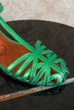Sandalo Unenu by chie mihara per la nuova spring summer 24 nel color shiny emerald