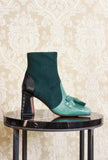 Stivaletto con nappina by Chie Mihara con tacco nero 085mm nella clorway antique green 