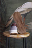 Sneaker ATHLETA ivory Light Sky di D.A.T.E. prende ispirazione dalle iconiche running degli anni ’70