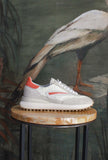 Sneaker ATHLETA Ivory Coral di D.A.T.E. prende ispirazione dalle iconiche running degli anni ’70