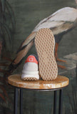 Sneaker ATHLETA Ivory Coral di D.A.T.E. prende ispirazione dalle iconiche running degli anni ’70