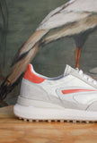 Sneaker ATHLETA Ivory Coral di D.A.T.E. prende ispirazione dalle iconiche running degli anni ’70