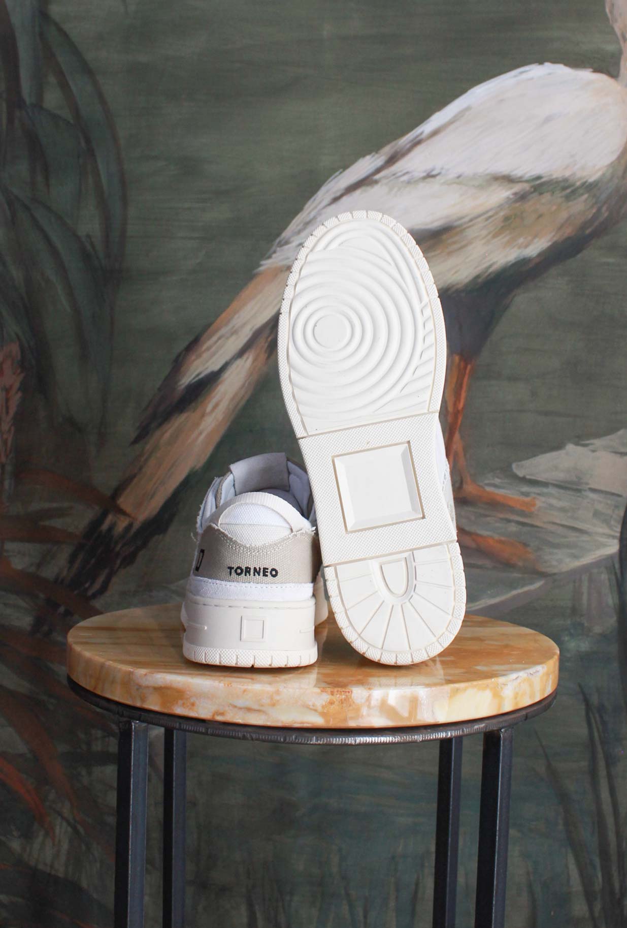 Sneakers Torneo Fringed di D.A.T.E. combinano estetica minimal e spirito sporty-chic