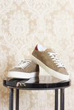 Sneakers flat hill low della maison DATE nella versione stone-army
