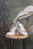 D.A.T.E. sneaker da tennis anni ’70 modello Court 2.0. in glitter color Platinum da Donna