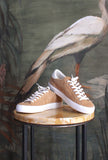 Sneakers Hill Low Studs Cuoio di D.A.T.E. è un mix perfetto di carattere e raffinatezza da Donna