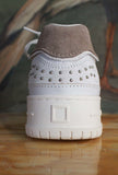 Sneakers Torneo Pure Studs White di D.A.T.E. combinano estetica minimal e spirito sporty-chic da Donna