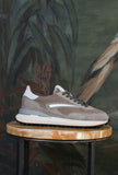 Date sneakers vintage 70’s leggera  confortevole versatili ed eleganti, rese uniche dalle inedite combinazioni di colori Touch Taupe 