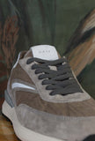 Date sneakers vintage 70’s leggera  confortevole versatili ed eleganti, rese uniche dalle inedite combinazioni di colori Touch Taupe 