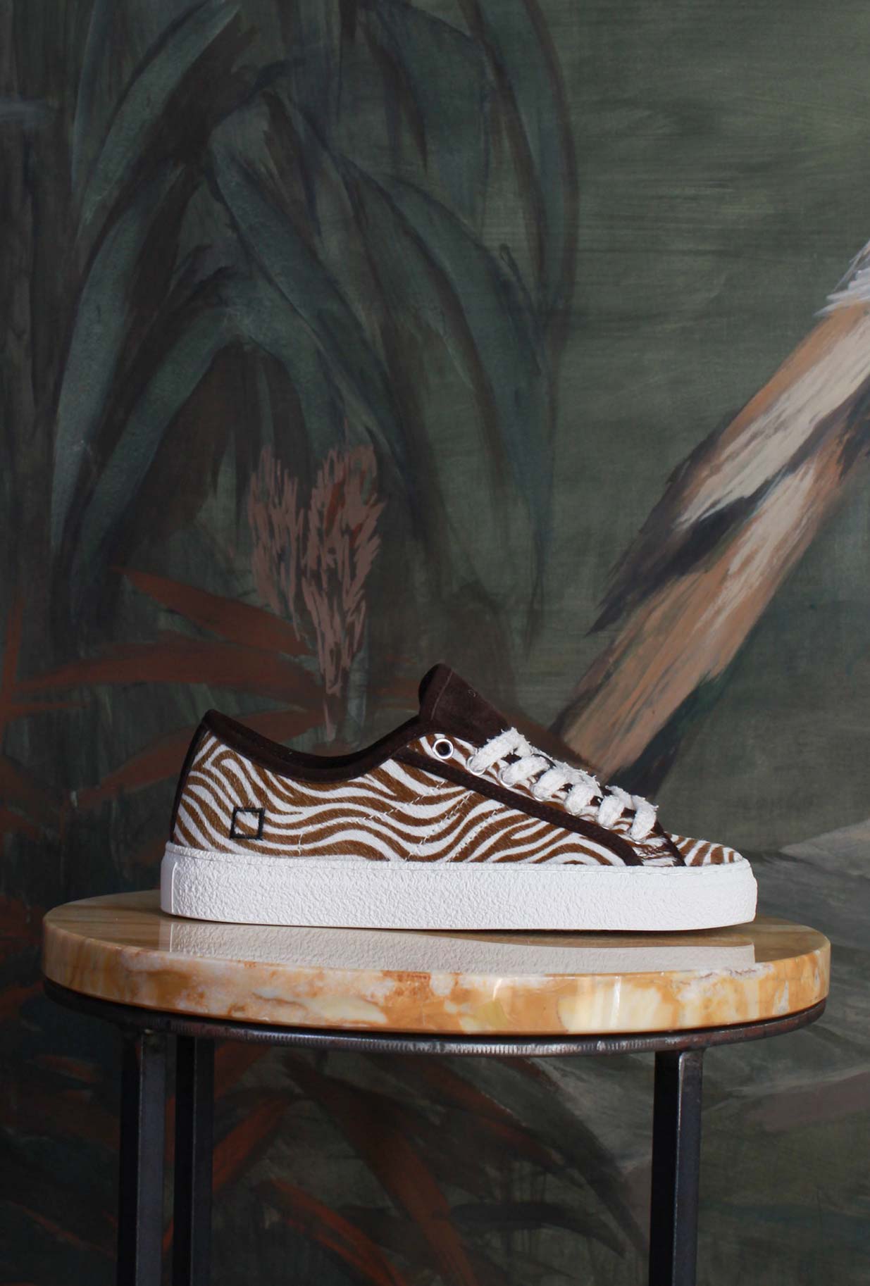 nuova sneakers tender di date con tomaia in pony animalier zebra da donna fw 25/26