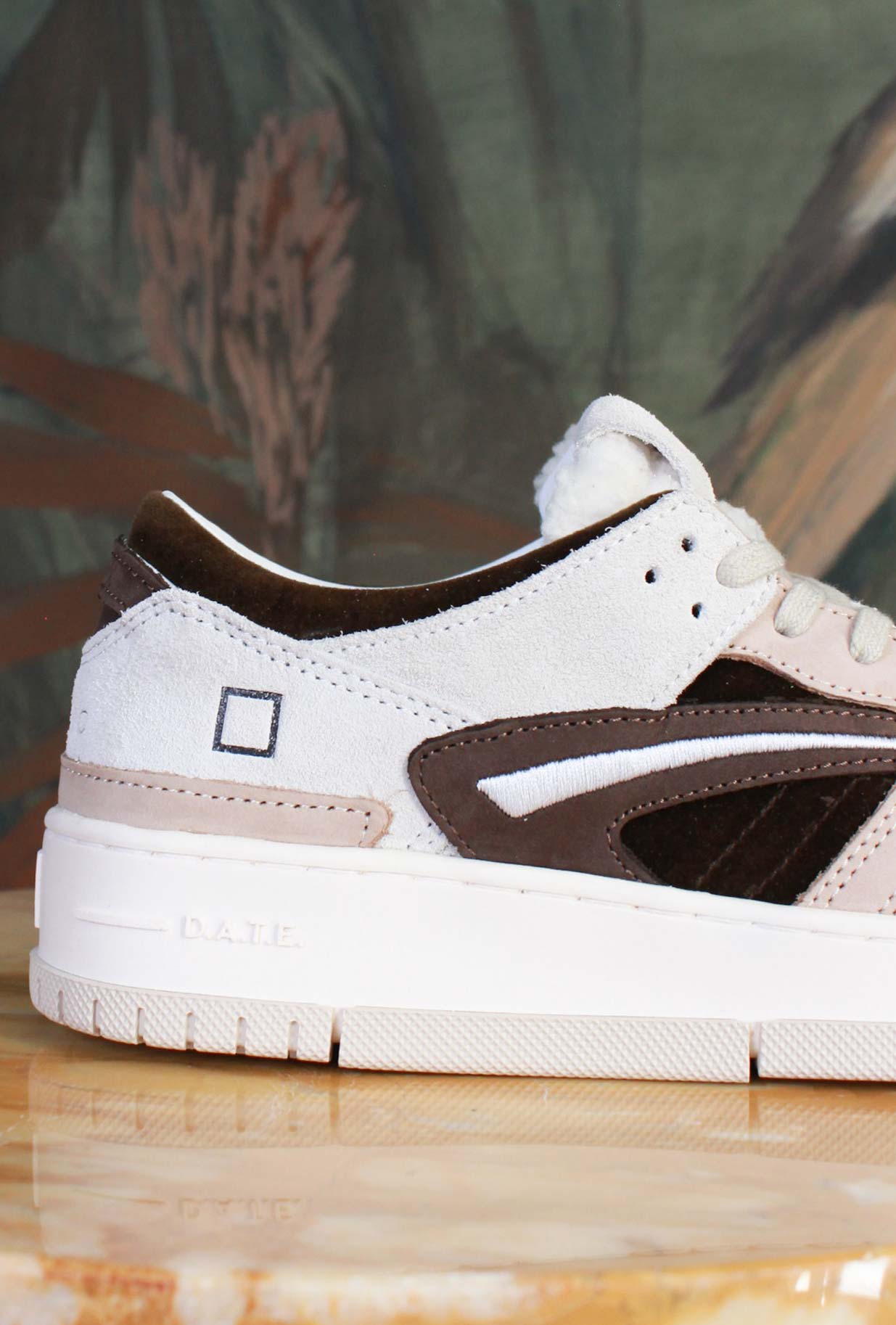 D.A.T.E. sneakers torneo pop violet caratterizzata da una pregiata pelle retro’ 70’s perfetta per ogni look fall winter