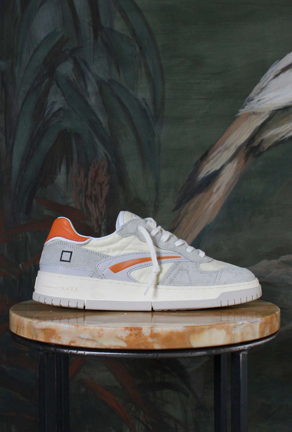 Nuova Sneakers Torneo di Date collezione estate in nylon color avorio da uomo e dettagli arancio