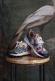 Flower Mountain reinterpreta l'iconica Sneakers Running Pampas con un'inedita stampa Ikat da Donna
