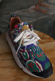Flower Mountain reinterpreta l'iconica Sneakers Running Pampas con un'inedita stampa Ikat da Donna