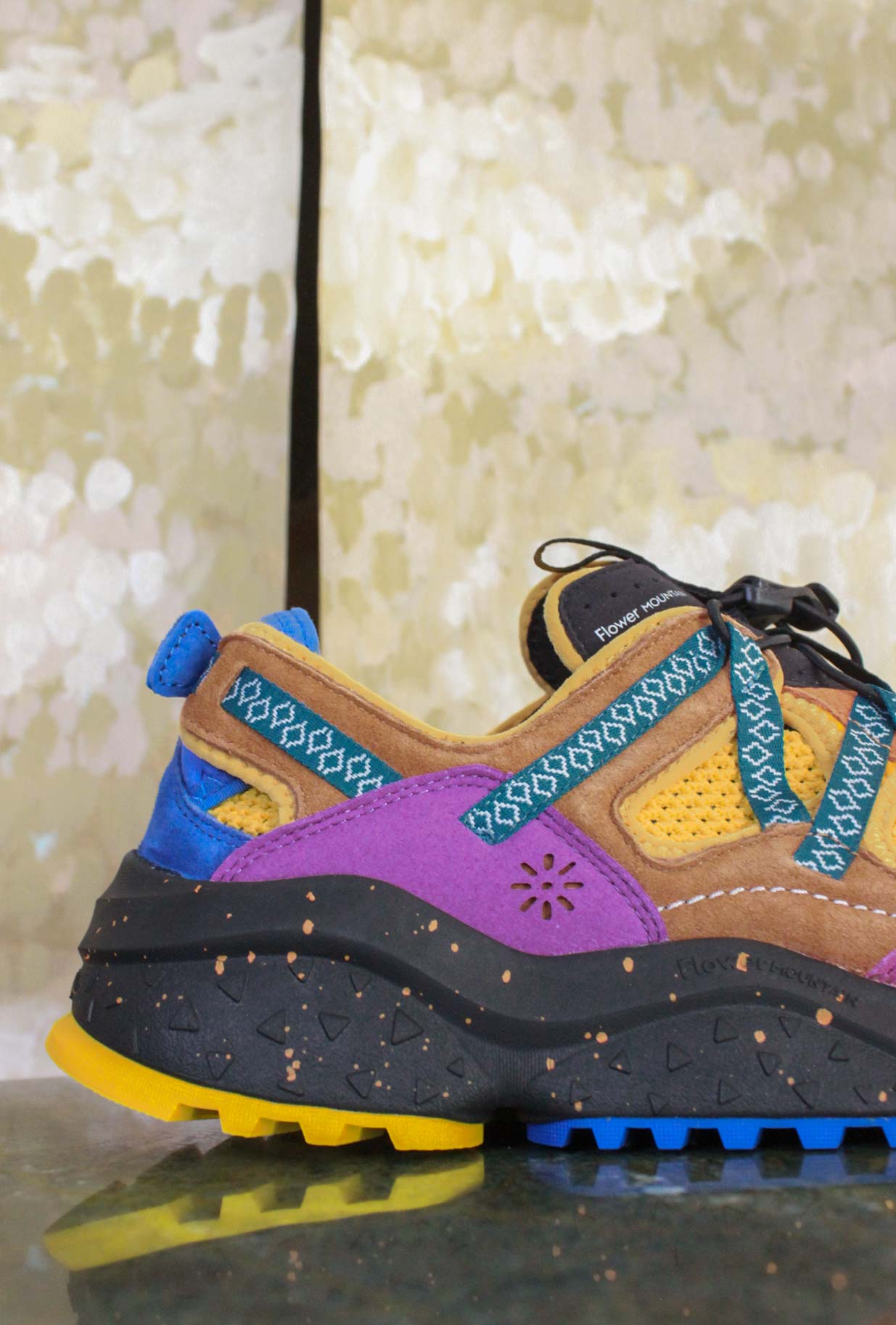 Sneakers Kazana Fall di Flower Mountain  mix di Suede e Lycra in vibrante combinazione cromatica Orange-Yellow-Bordeaux da Uomo