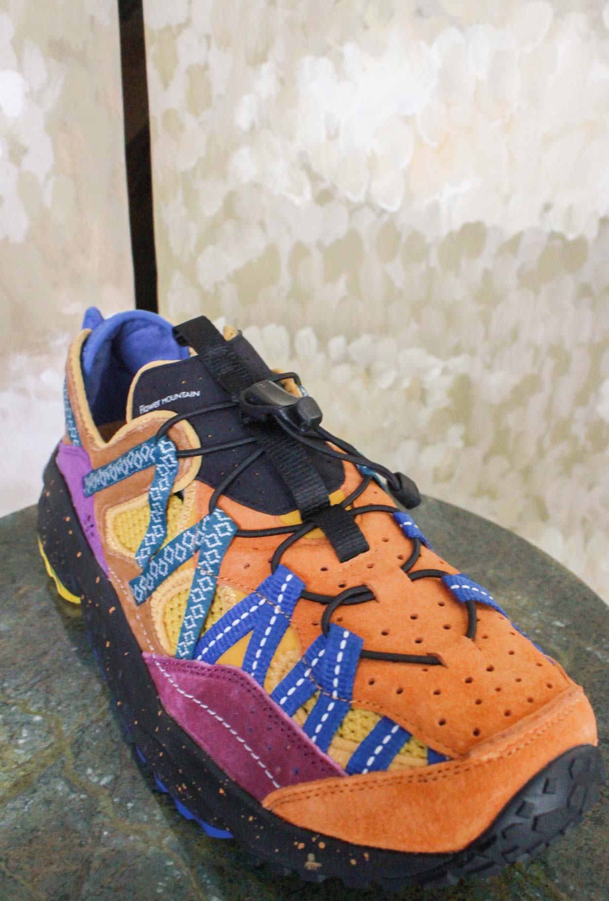 Sneakers Kazana Fall di Flower Mountain  mix di Suede e Lycra in vibrante combinazione cromatica Orange-Yellow-Bordeaux da Uomo