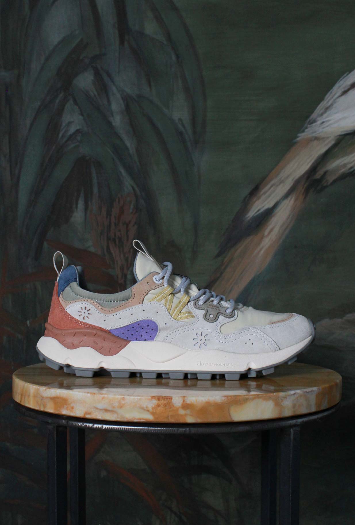 Sneakers Yamano da uomo di Flower Mountain in nylon color beige e viola pe25