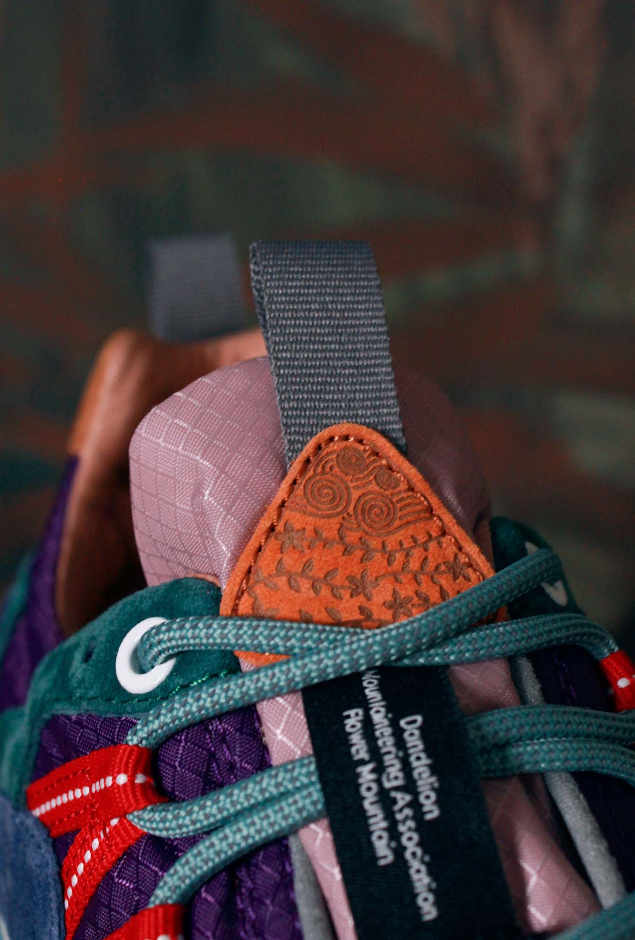 Sneakers Yamano Suede Nylon della Flower Mountain di materiali pregiati di colore Antracite Mud Deep Blue da uomo