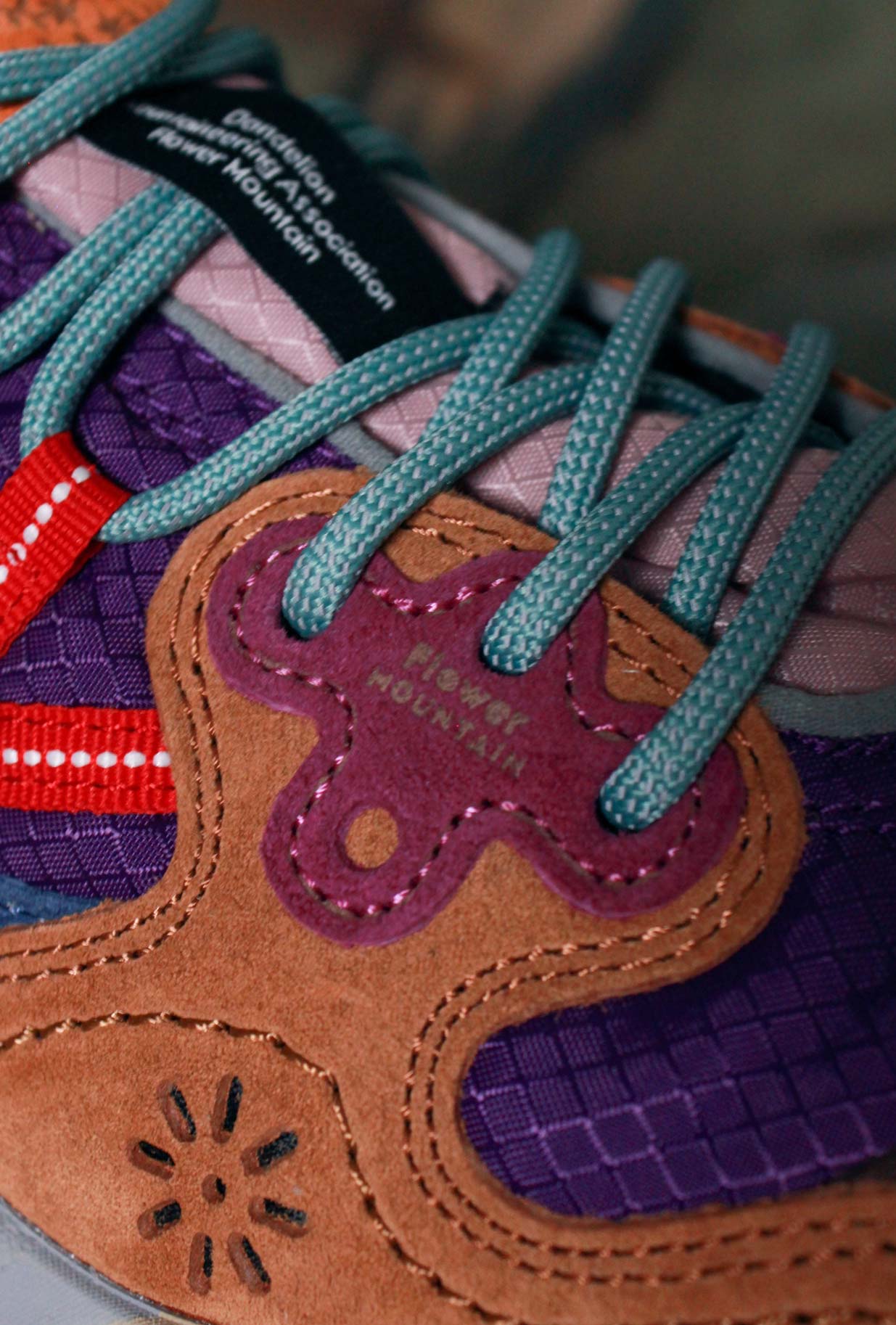 Sneakers Yamano Suede Nylon della Flower Mountain di materiali pregiati di colore Antracite Mud Deep Blue da uomo