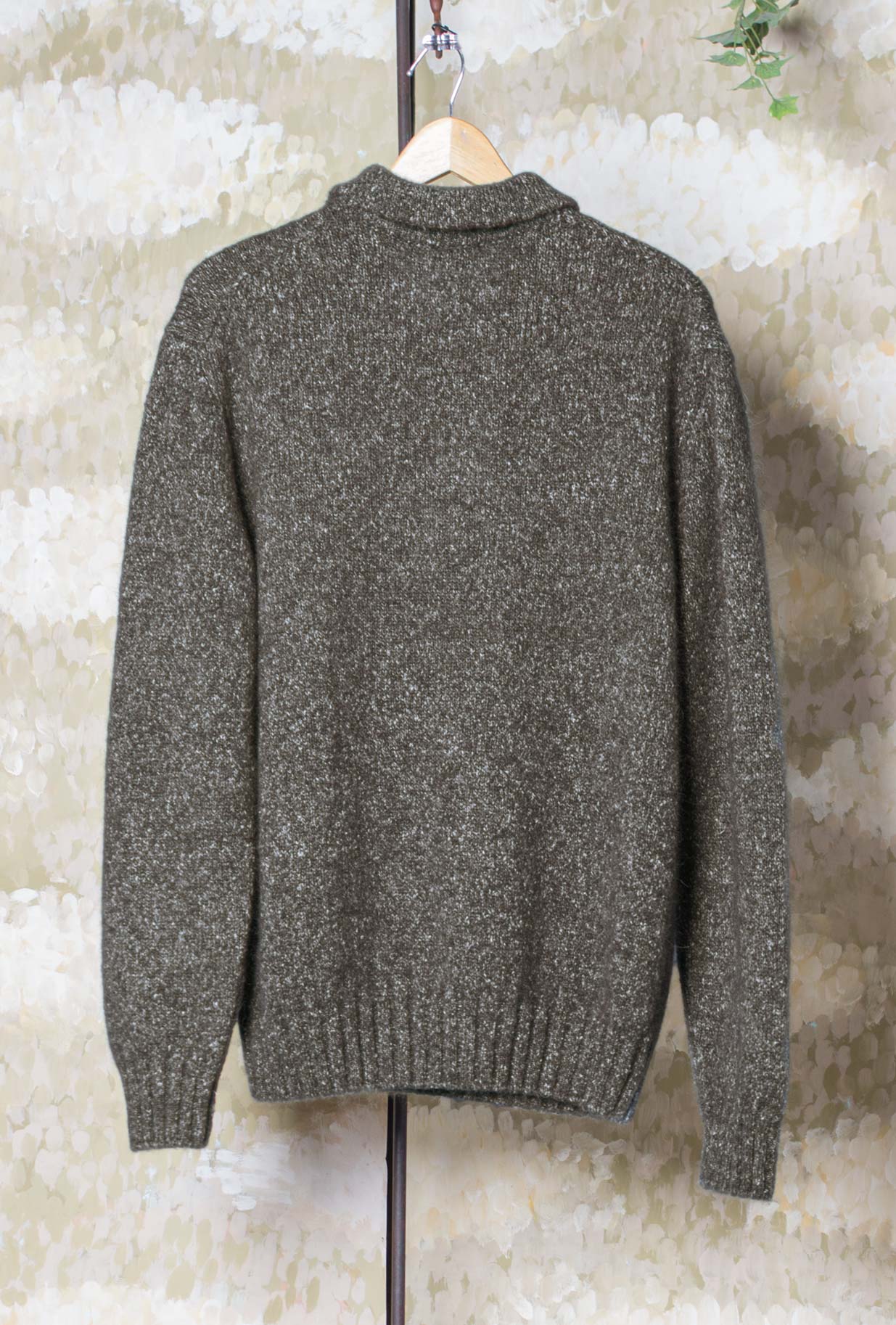 Polo Harris di Gallia realizzata in un pregiato blend di alpaca e cotone nell’inedita tonalità Olive da Uomo