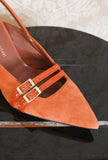 Slingback in suede color tangerine doppia fibbia e tacco a clessidra di gianpaolo viozzi